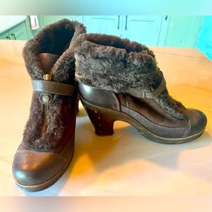 TIMBERLAND Real sheep fur, leather, and suede booties with studs and heels.